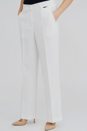 Proste spodnie z kantem w kolorze białym Ula
