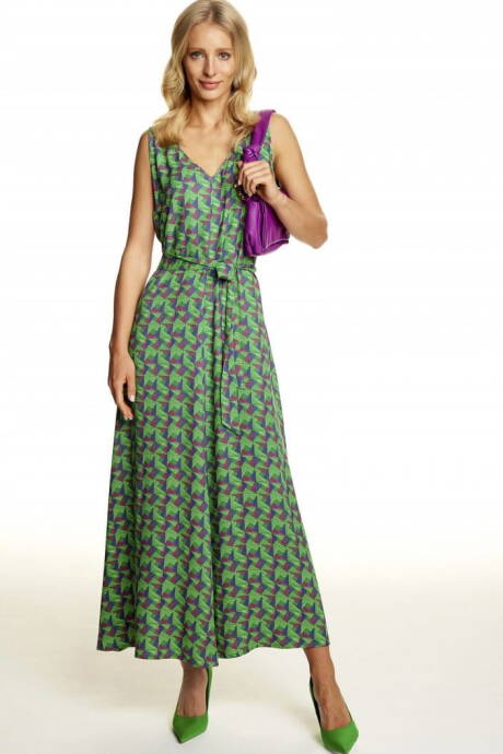 Długa zielona sukienka w geometryczne wzory